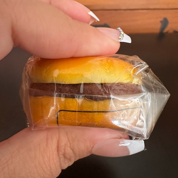 Hamburger Squishy - Picture 3 of 5